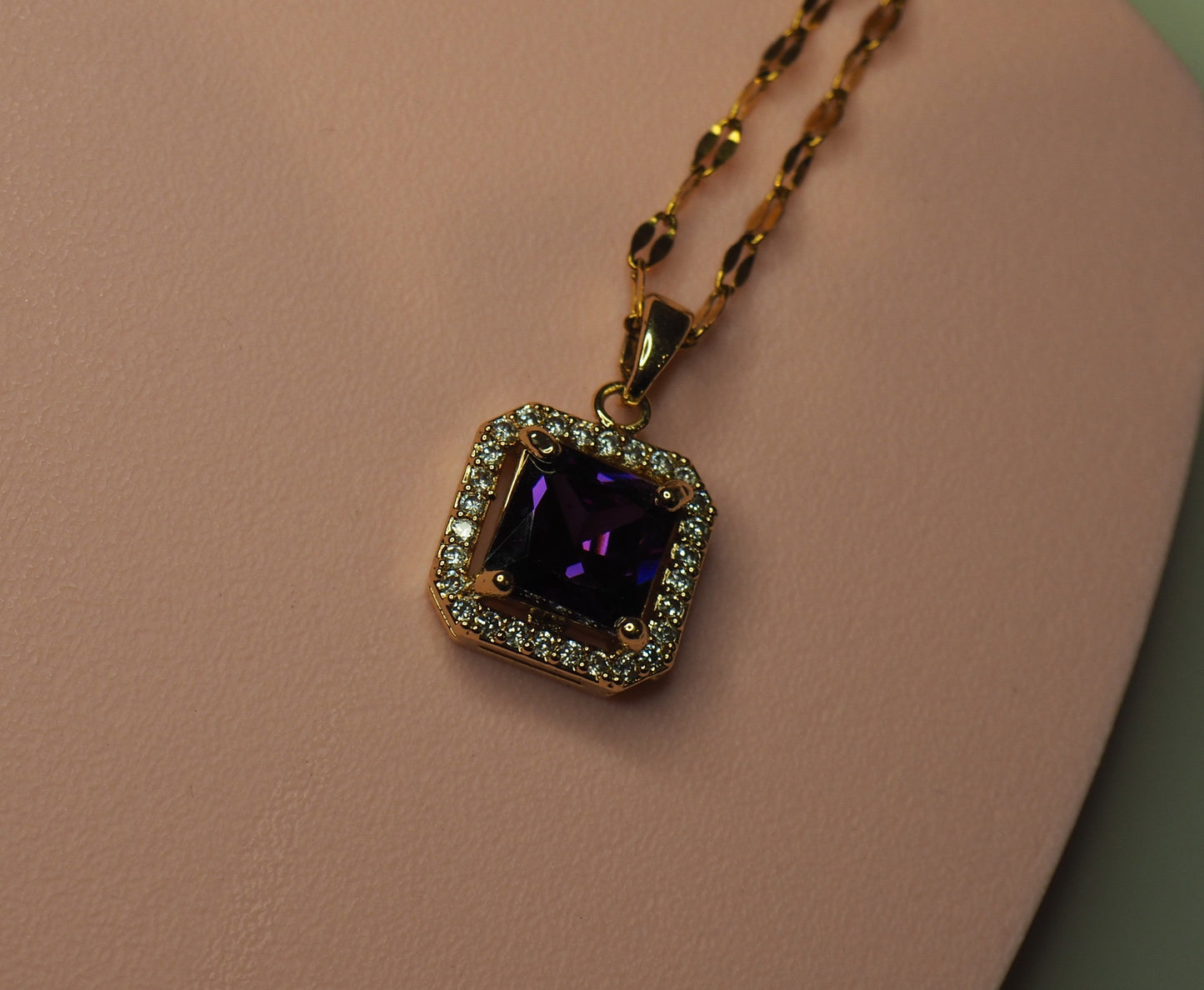 Collar piedra