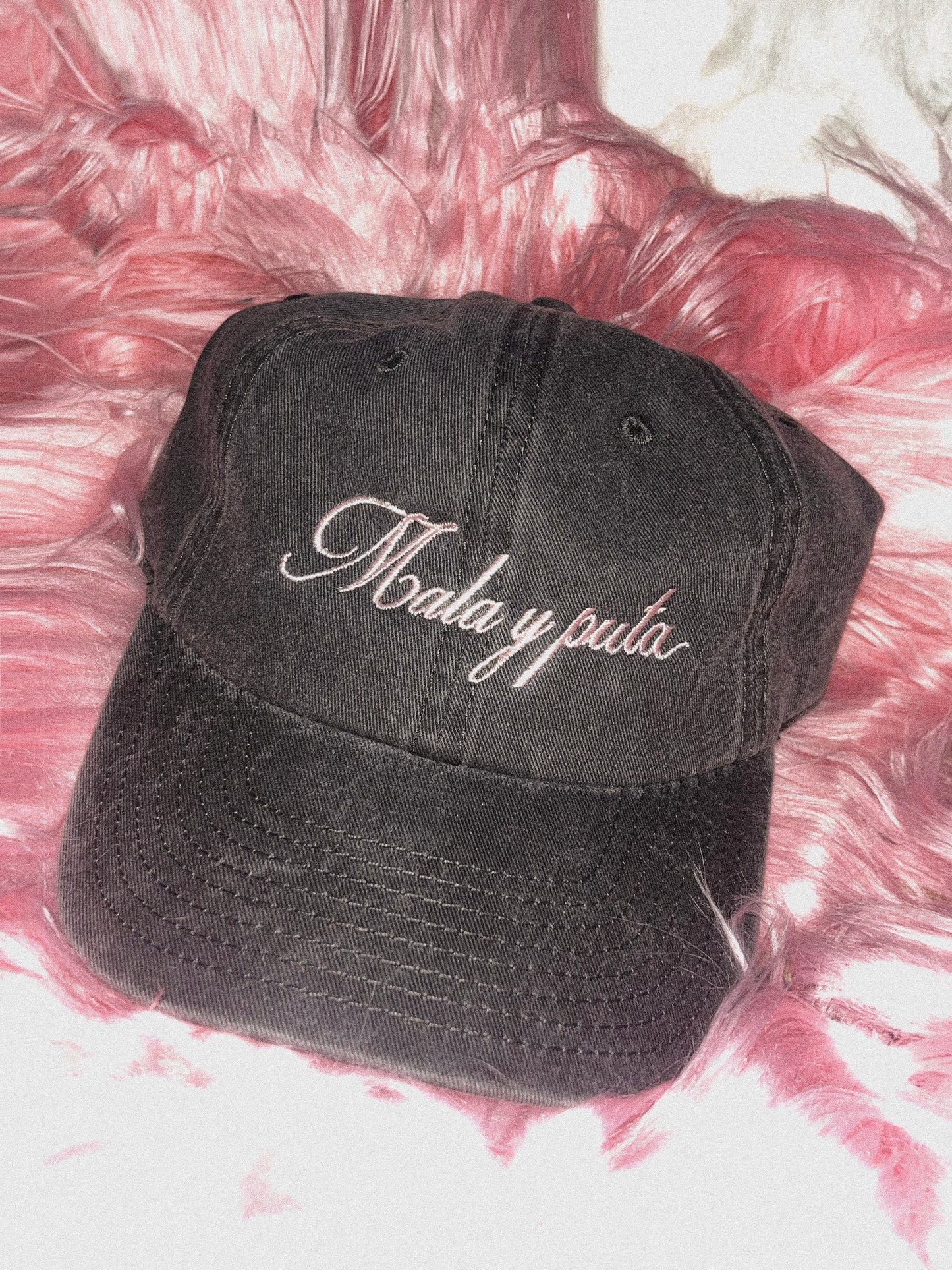 GORRA "MALA Y PUTA"