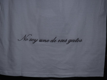 Camiseta " No soy uno de eses gatos"